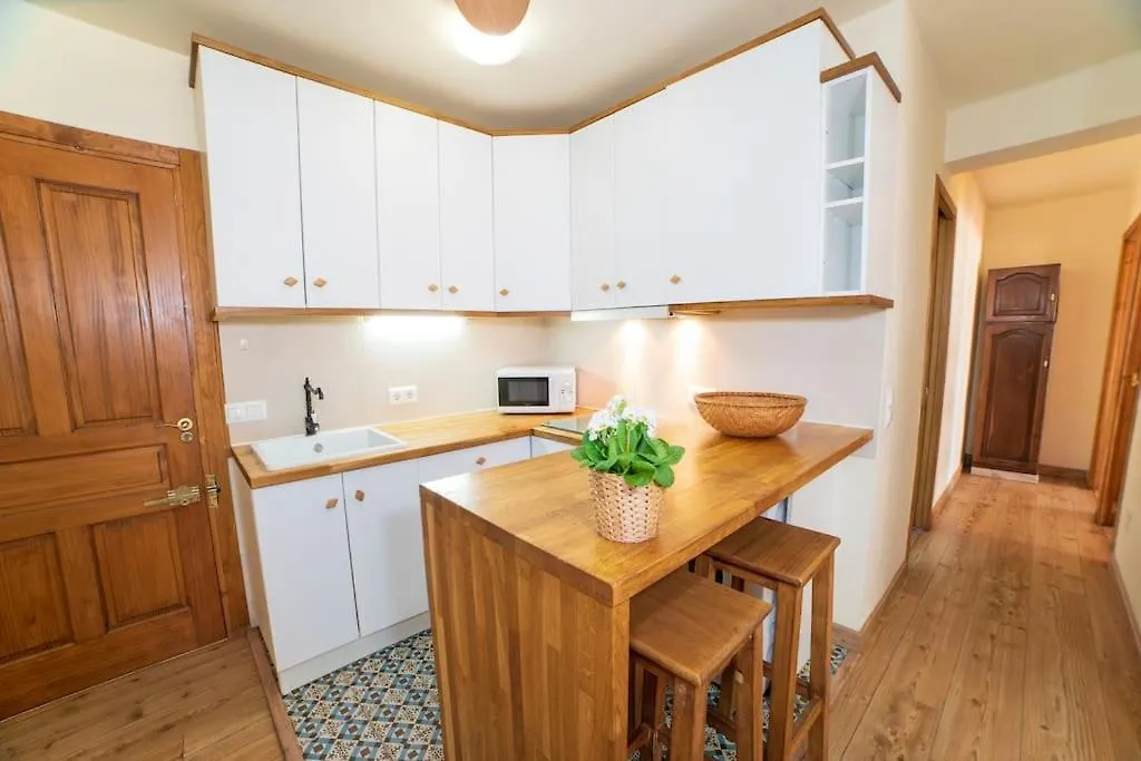 3 Bedrooms City Center And Beach Malaga Apartment