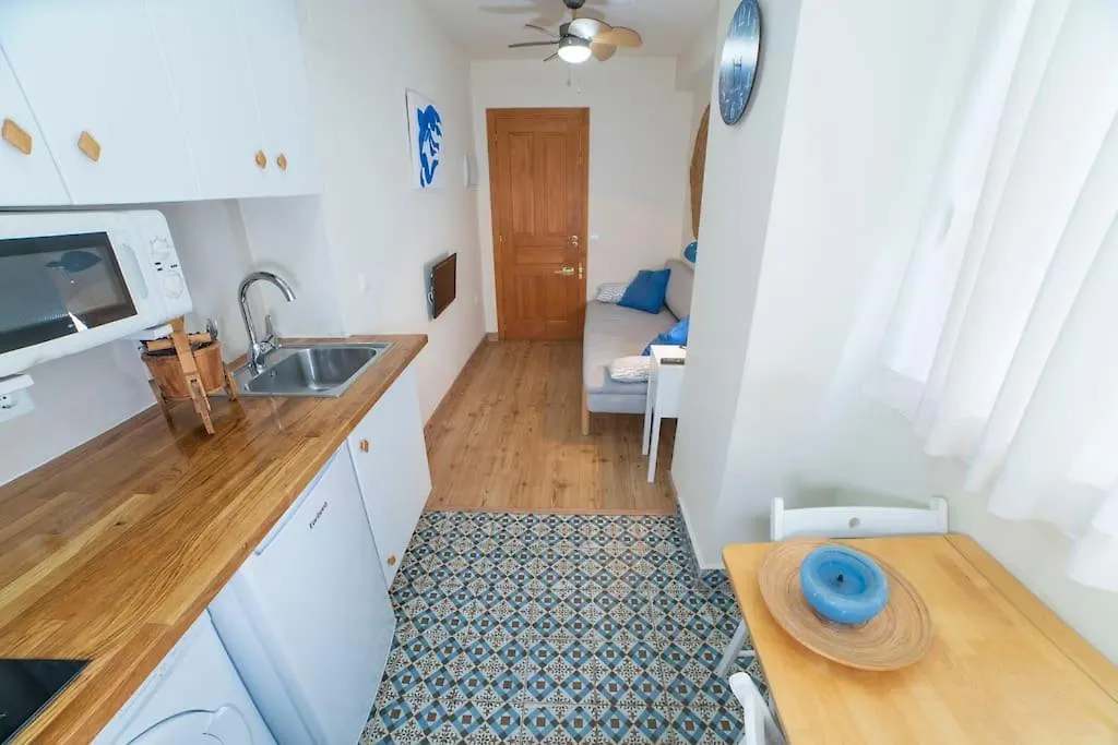 3 Bedrooms City Center And Beach Malaga 0*,  Spain