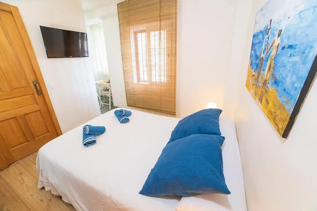 Apartment 3 Bedrooms City Center And Beach Malaga Spain